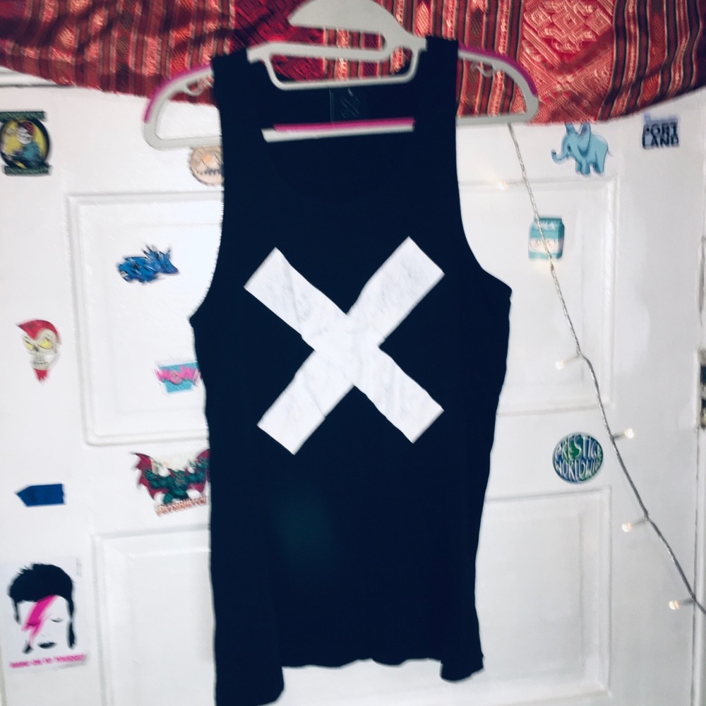 •Earth Positive• black tank-top